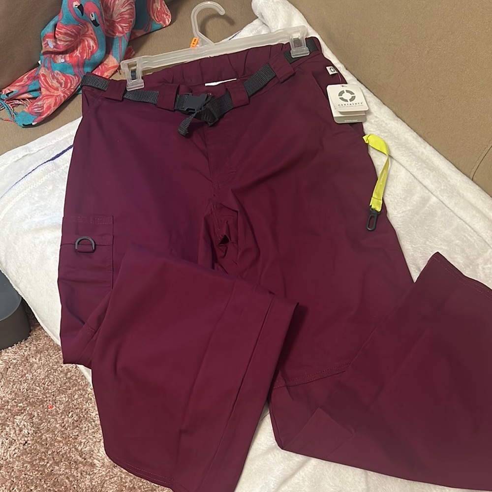 Burgundy scrub pants Sz Small short